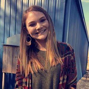 Meet your Posher, Lydia